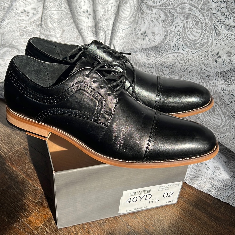 Stacy Adams Black wing tip shoes